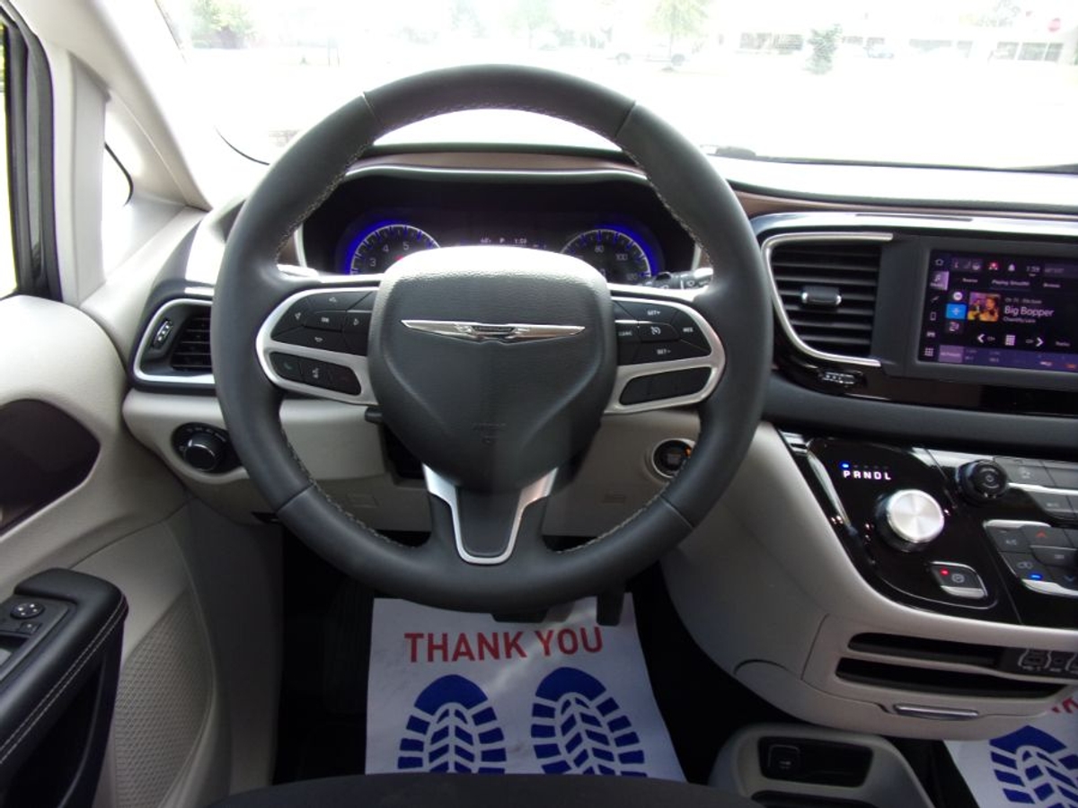 2024 CHRYSLER VOYAGER - Image 10