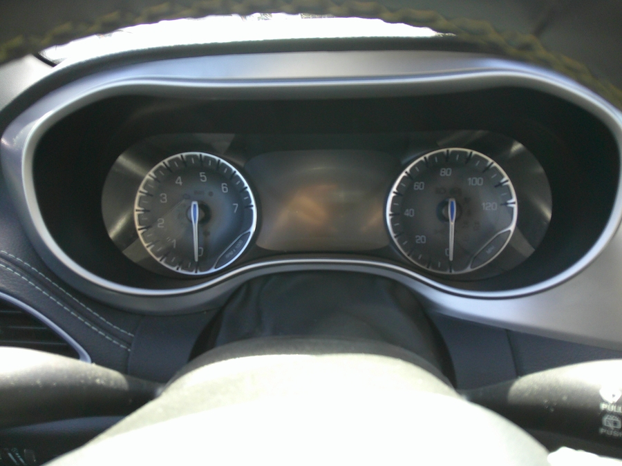 Black Chrysler Pacifica image number 9