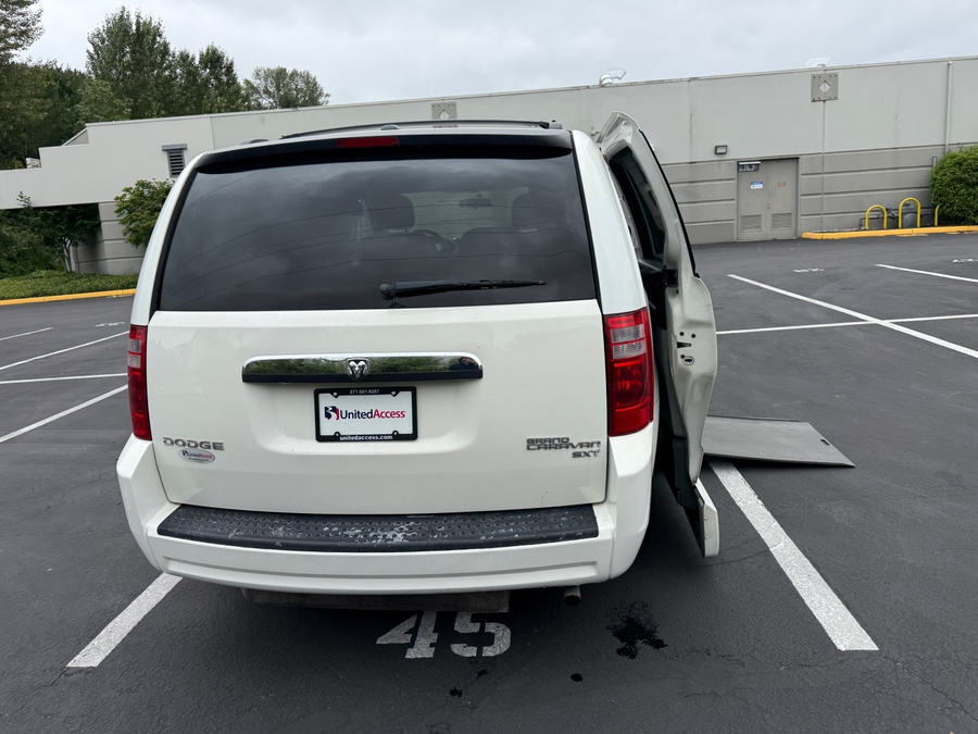 Used 2010 Dodge Grand Caravan SXT - VMI Side Entry In Floor Automatic Ramp