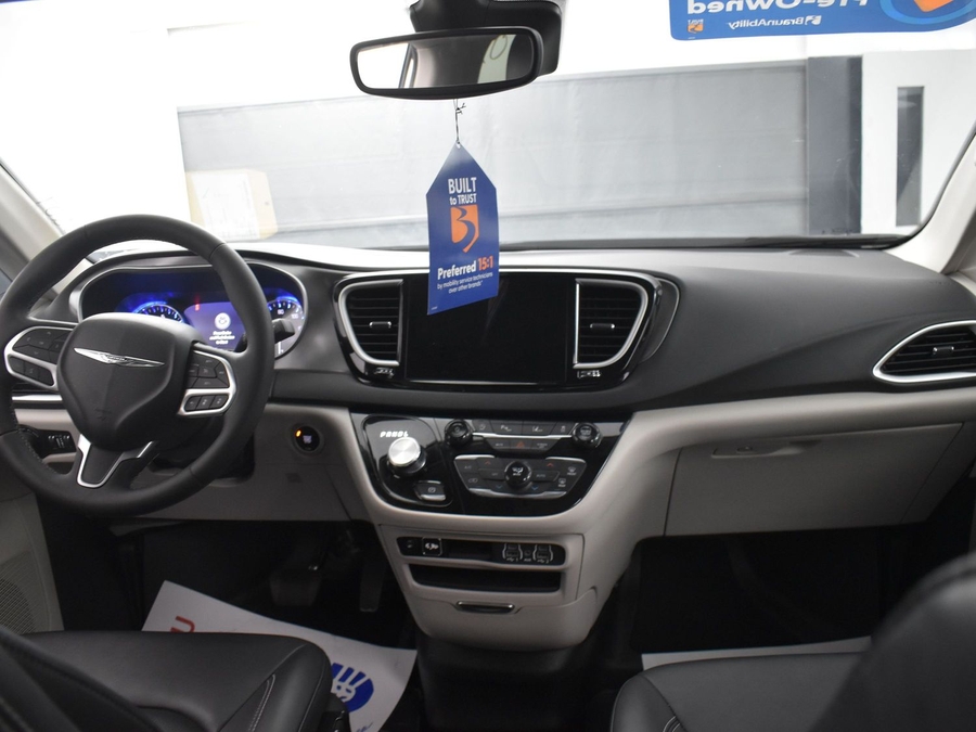 Used 2024 Chrysler Pacifica Touring L - BraunAbility Side Entry Entry Fold Out Automatic Ramp