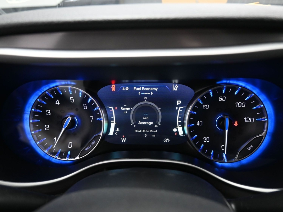 Black Chrysler Pacifica image number 9