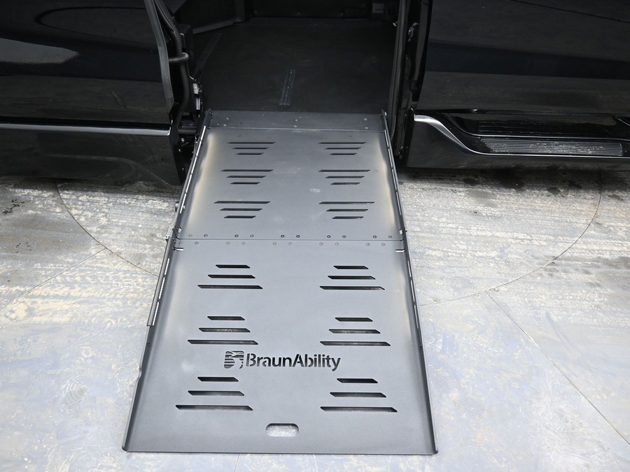 Black Toyota Sienna image number 10