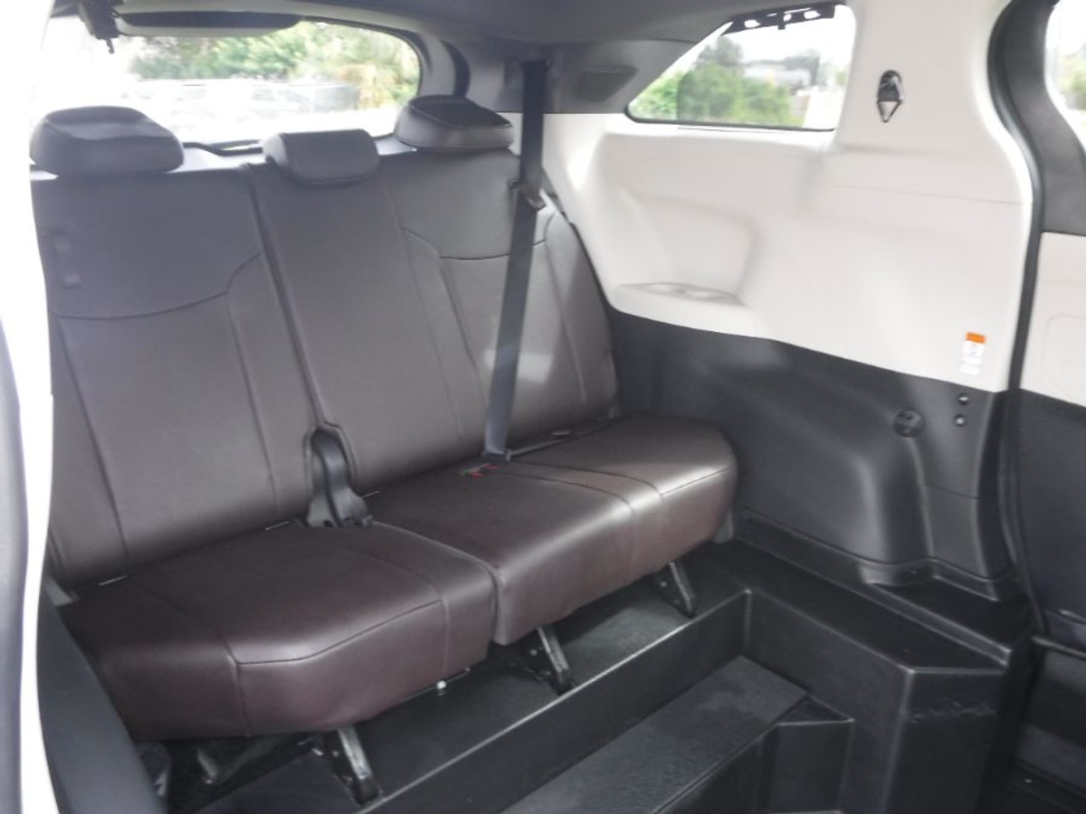 2022 TOYOTA SIENNA - Image 18