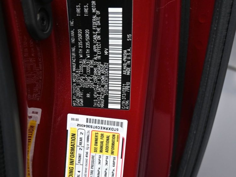 New 2026 Toyota Sienna Hybrid XSE Sport - BraunAbility Side Entry In Floor Automatic Ramp