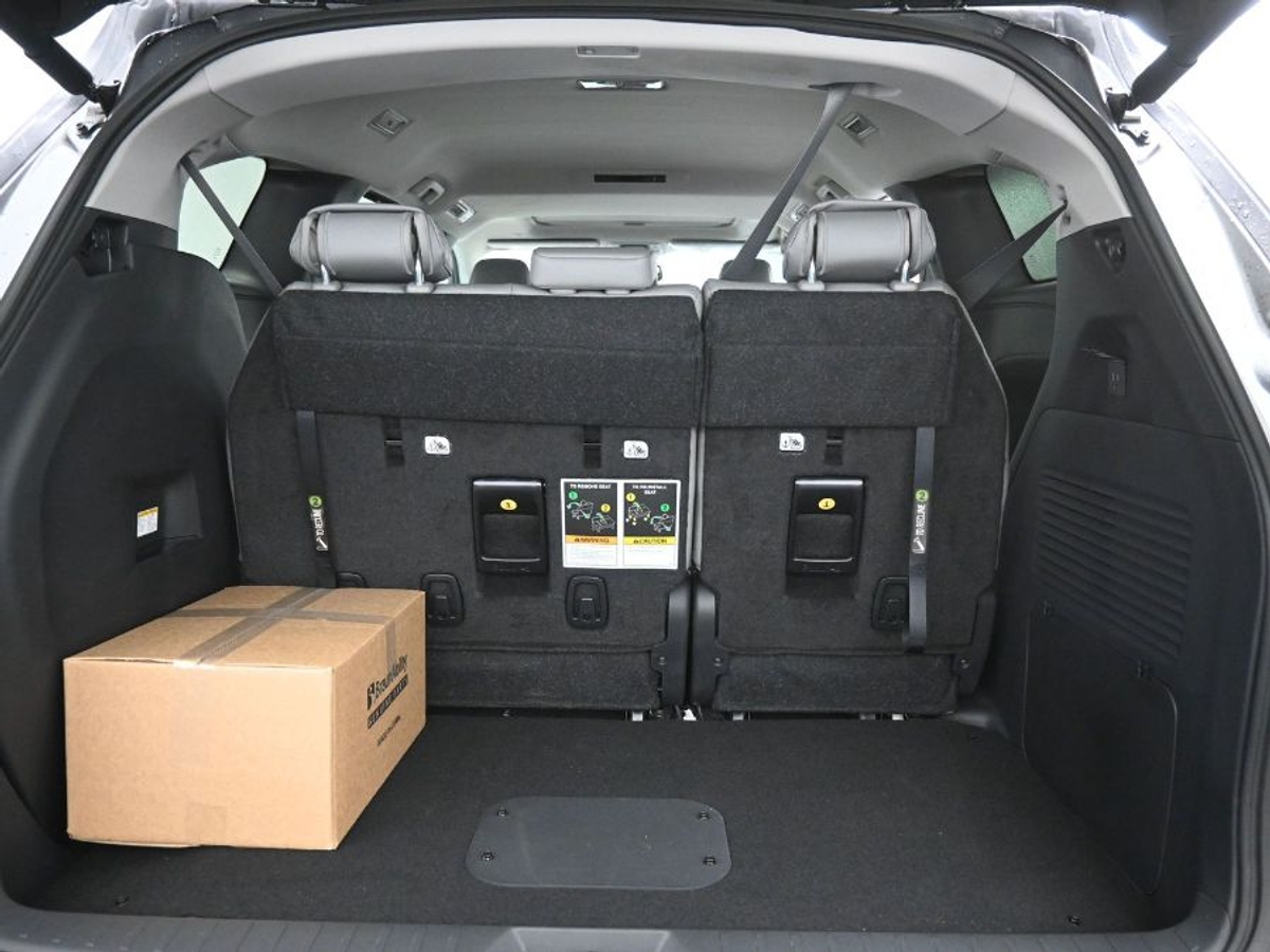 2025 TOYOTA SIENNA - Image 14