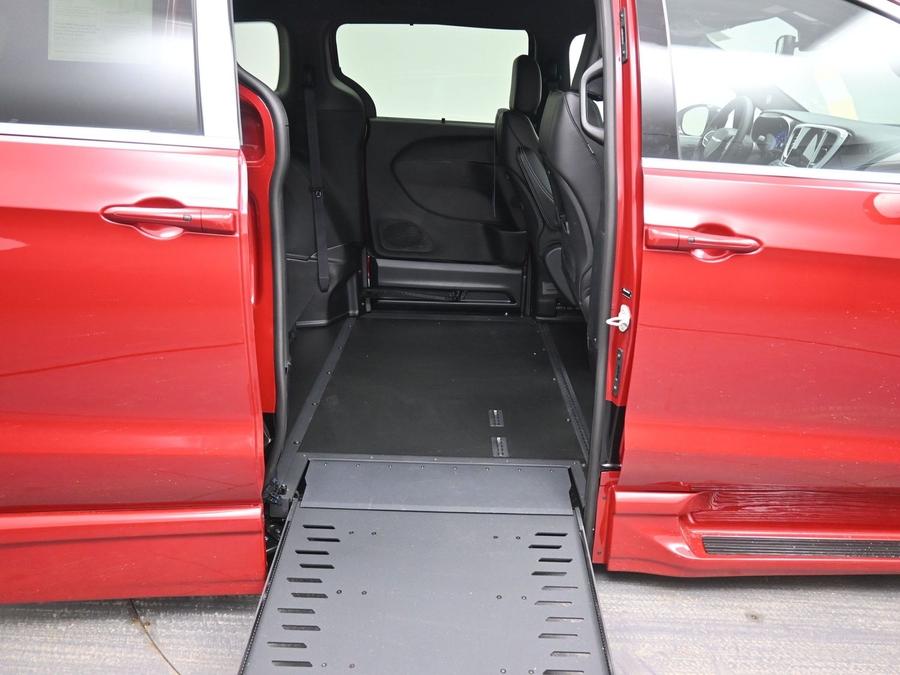 Red Chrysler Pacifica image number 13