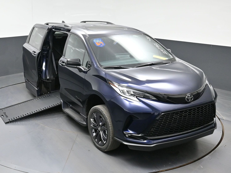 New 2026 Toyota Sienna Hybrid XSE Sport - BraunAbility Side Entry In Floor Automatic Ramp