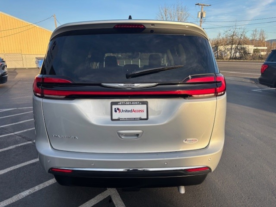 Used 2024 Chrysler Pacifica Touring L - VMI Side Entry Entry In Floor Automatic Ramp