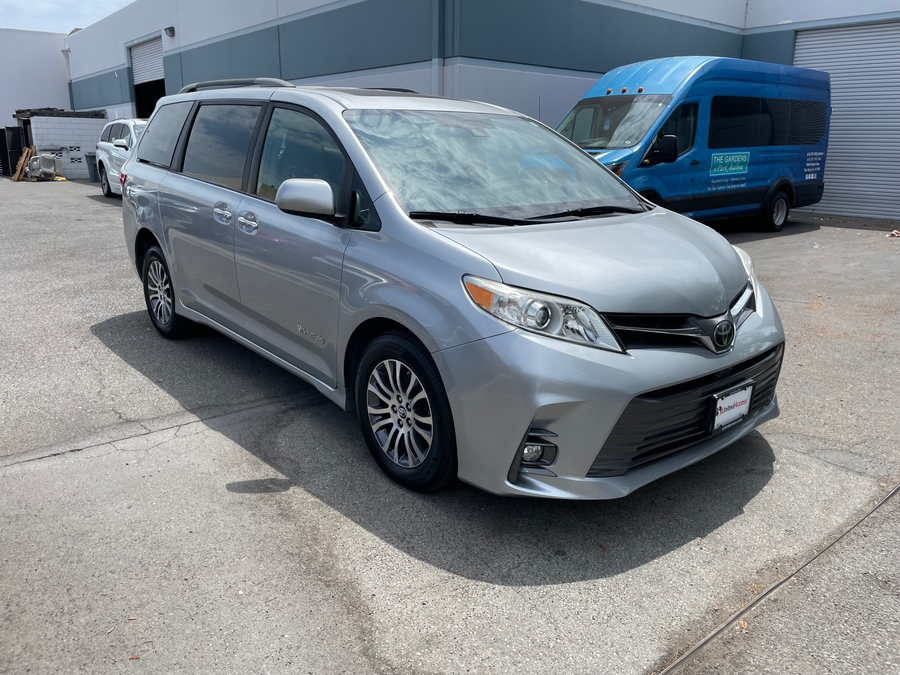 Used 2019 Toyota Sienna XLE - BraunAbility Rear Entry Fold Out Automatic Ramp