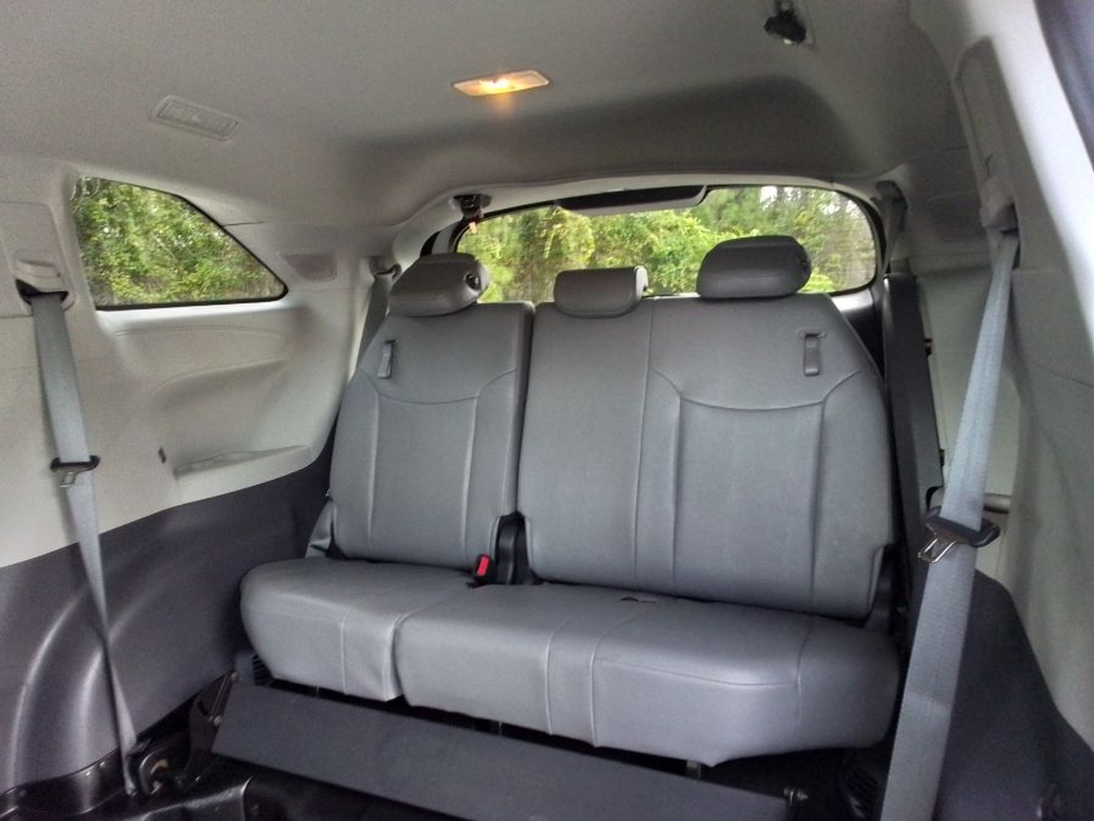 2023 TOYOTA SIENNA - Image 6