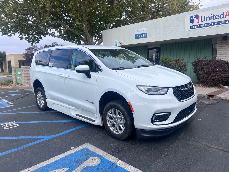 Used 2023 Chrysler Pacifica Touring L - BraunAbility Side Entry Fold Out Automatic Ramp