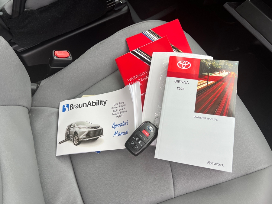 Used 2024 Toyota Sienna Hybrid XLE Base - BraunAbility Side Entry Entry Fold Out Automatic Ramp