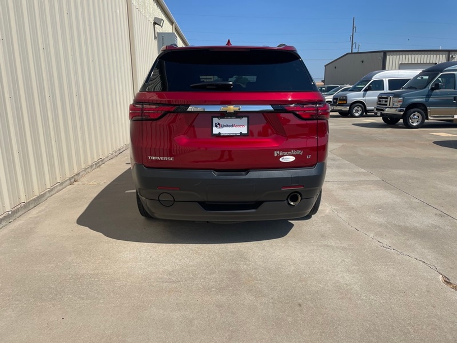 Used 2023 Chevrolet Traverse 3LT - BraunAbility Side Entry In Floor Automatic Ramp