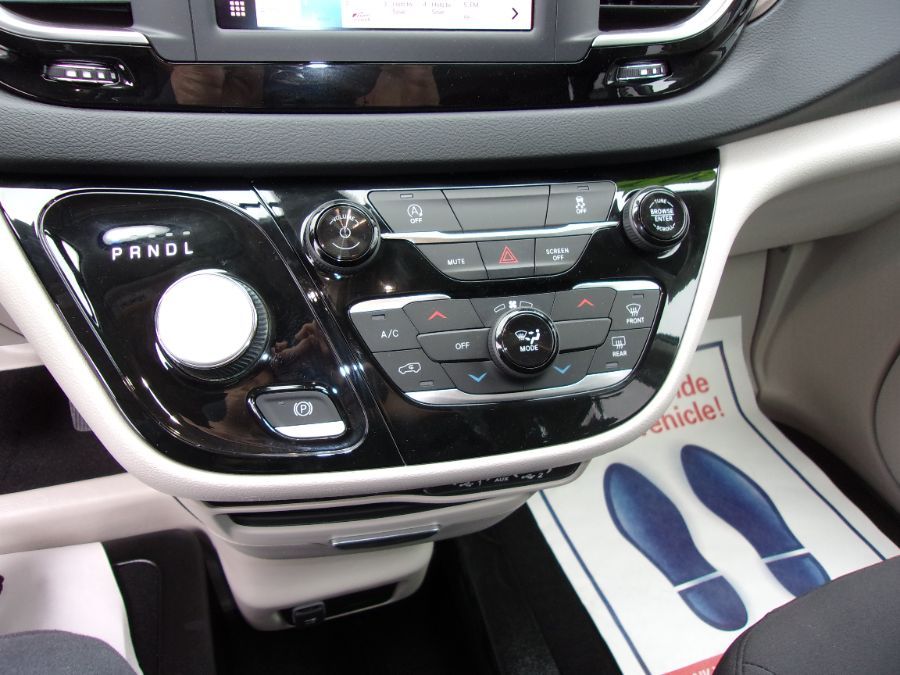 2022 CHRYSLER VOYAGER - Image 15