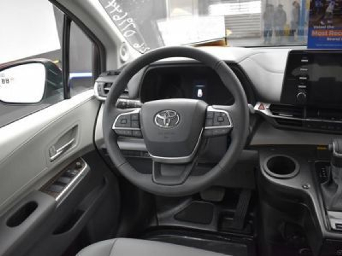 2022 TOYOTA SIENNA - Image 19