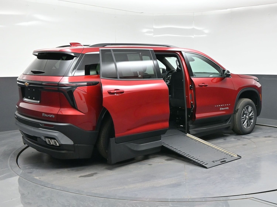 2026 Chevrolet Traverse LT - Photo 24
