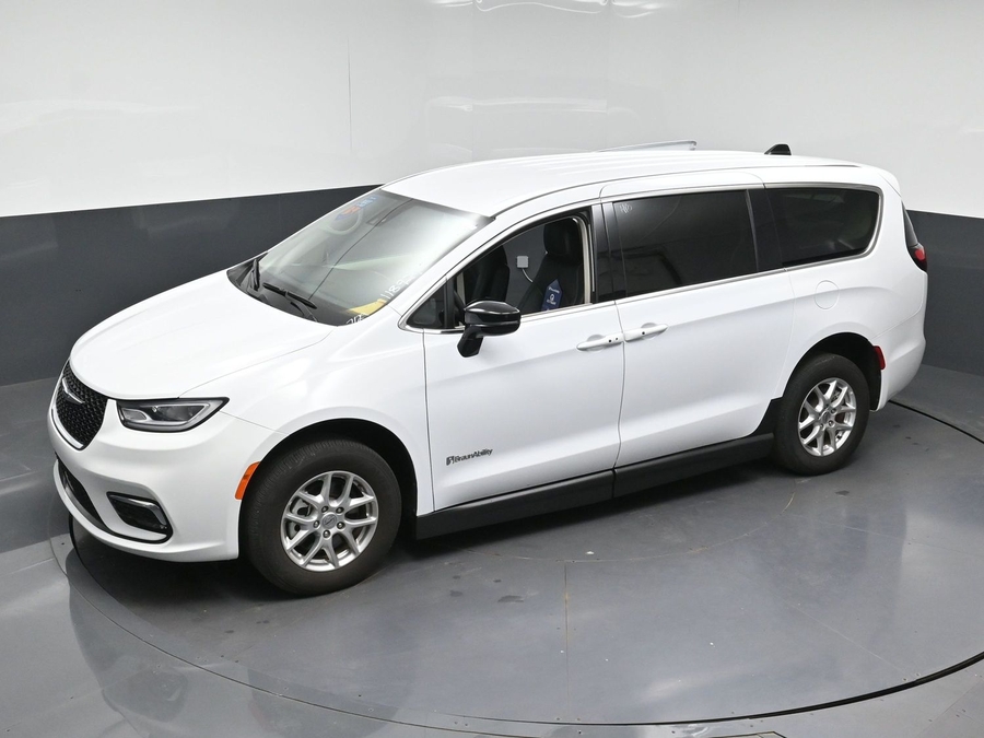 Used 2024 Chrysler Pacifica Touring L - BraunAbility Side Entry Fold Out Manual Ramp