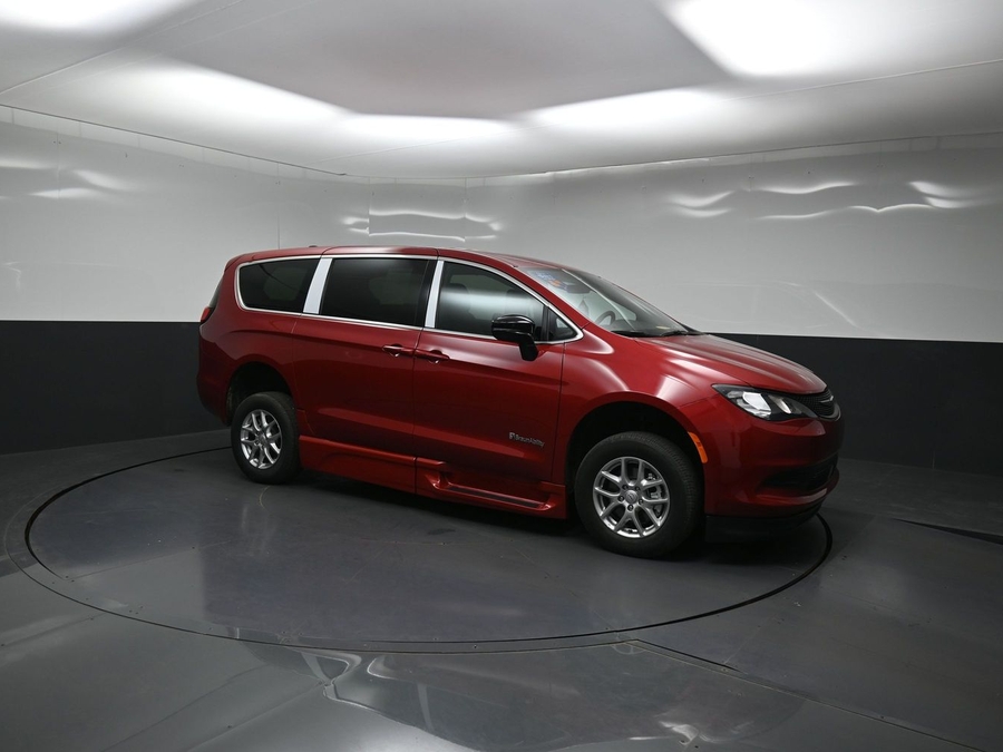 New 2026 Chrysler Voyager LX - BraunAbility Side Entry Fold Out Automatic Ramp