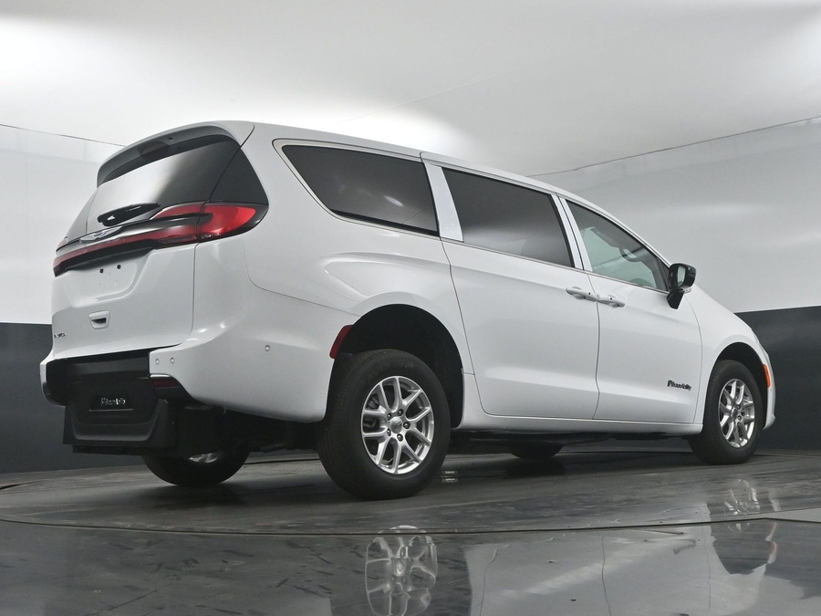 New 2025 Chrysler Pacifica Select Safety - BraunAbility Rear Entry Entry Fold Out Manual Ramp