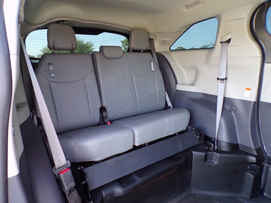 White Toyota Sienna image number 10