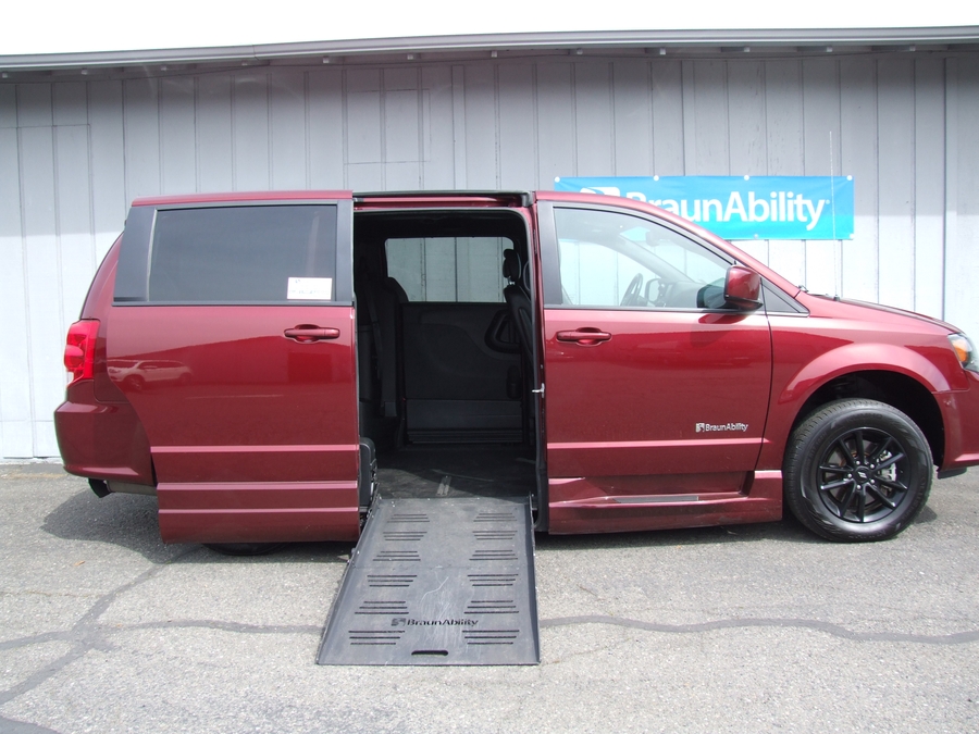 Used 2019 Dodge Grand Caravan GT - BraunAbility Side Entry Entry Fold Out Automatic Ramp