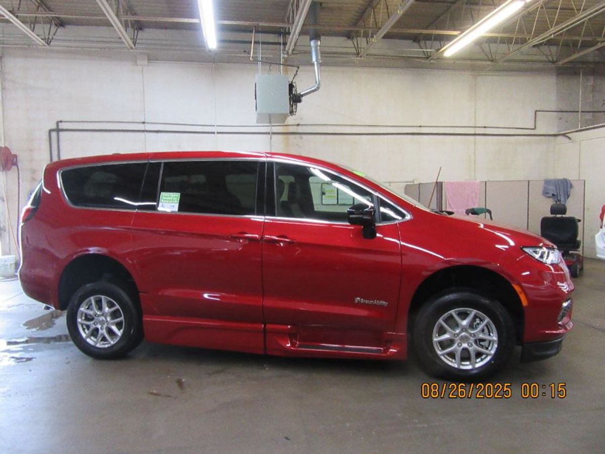 Red Chrysler Pacifica image number 13