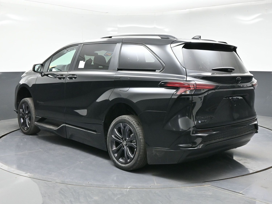 New 2026 Toyota Sienna Hybrid XSE Sport - BraunAbility Side Entry Fold Out Automatic Ramp