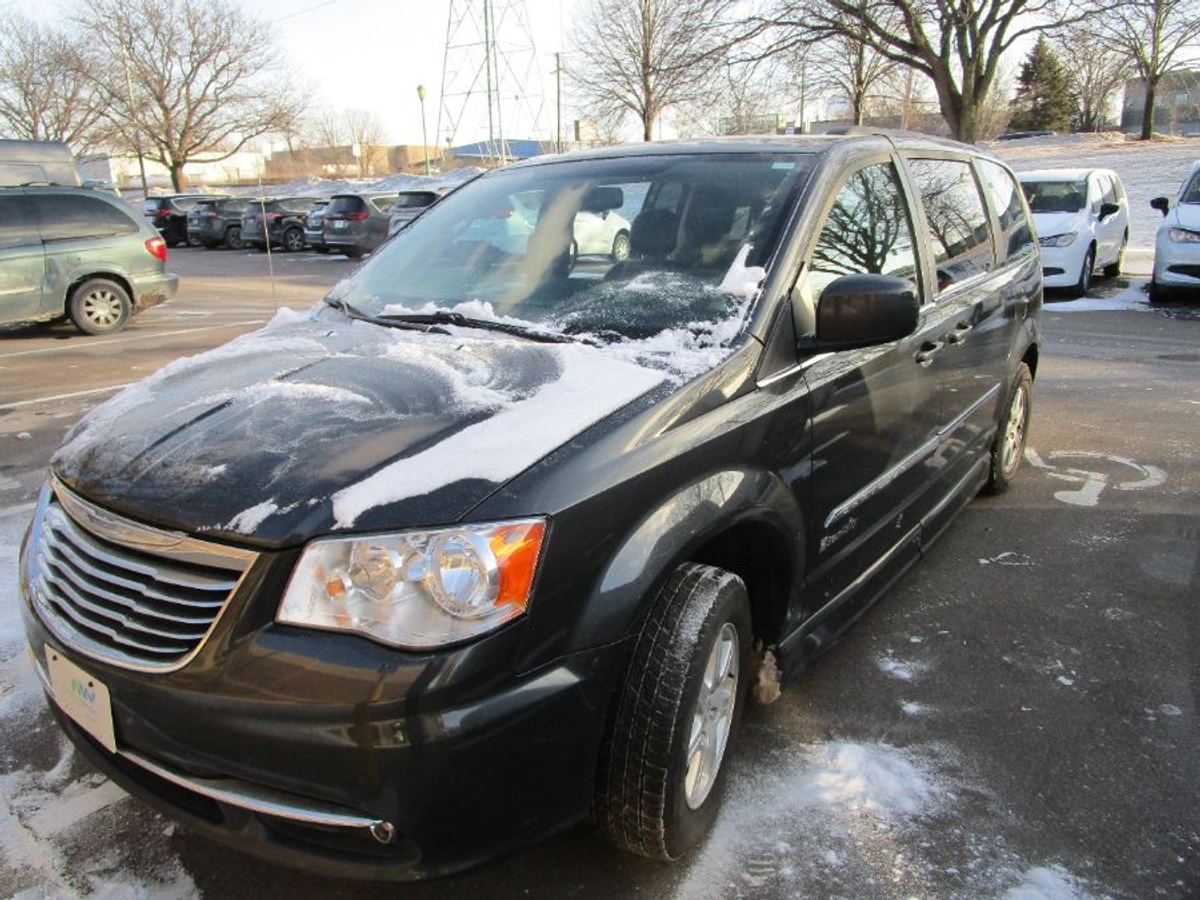 2012 Chrysler Town & Country Touring