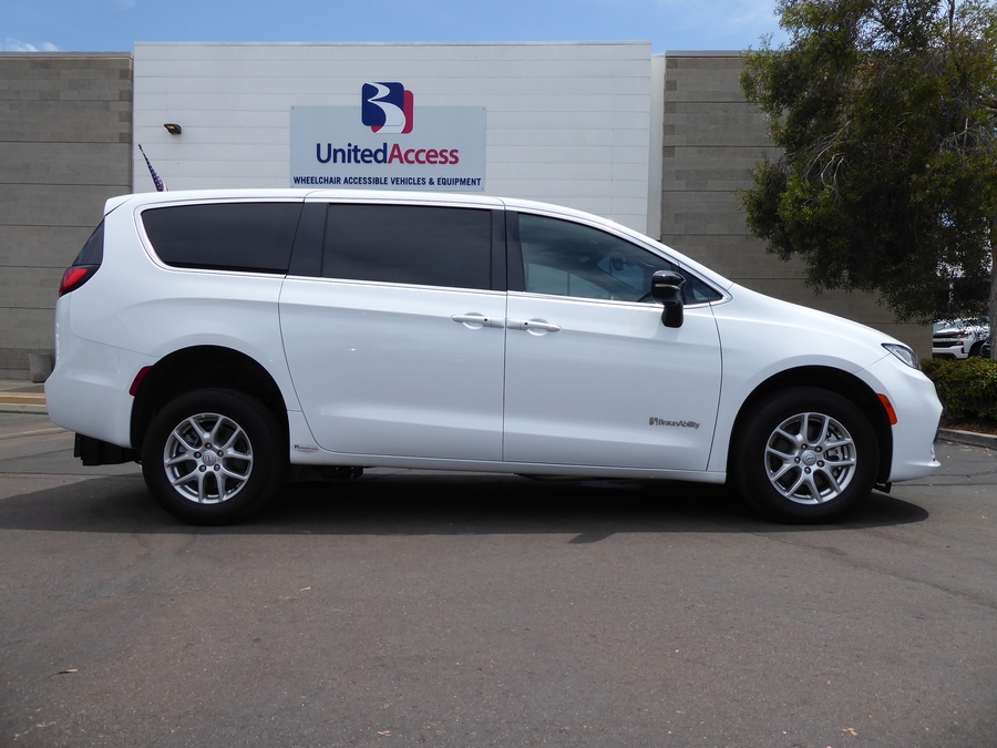 Used 2025 Chrysler Pacifica Select Safety - BraunAbility Rear Entry Fold Out Manual Ramp