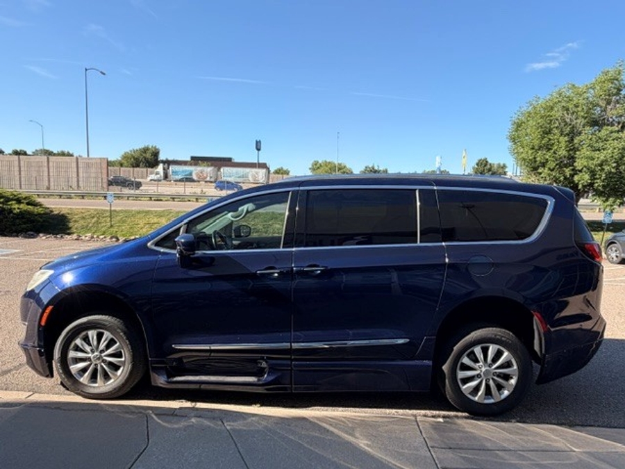 Used 2018 Chrysler Pacifica Touring L Plus - BraunAbility Side Entry Entry Fold Out Automatic Ramp