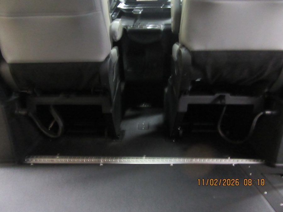 Silver Toyota Sienna image number 20