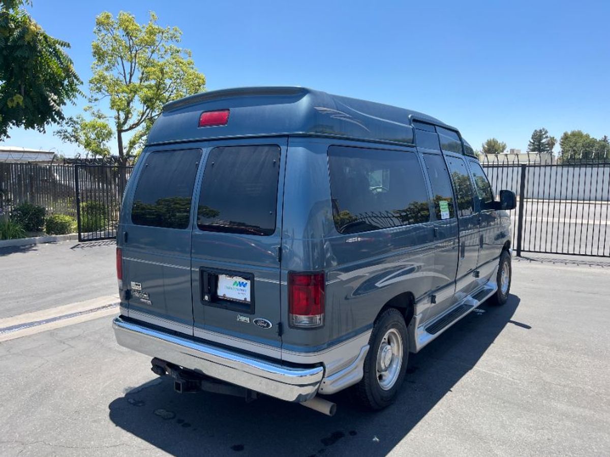  Ford E-Series image number 1