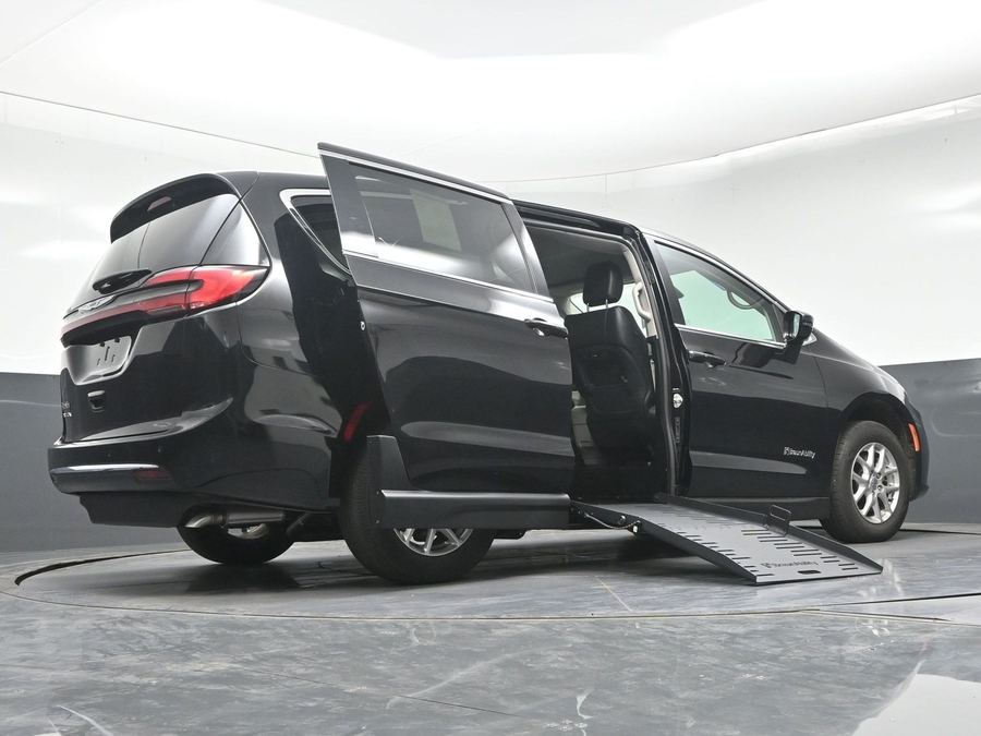 Used 2024 Chrysler Pacifica Touring L - BraunAbility Side Entry Fold Out Manual Ramp