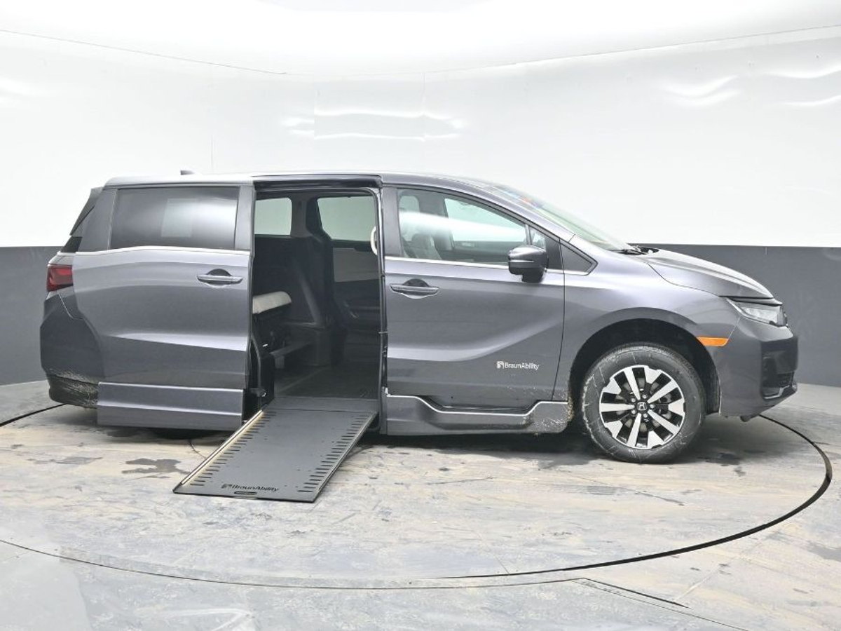 2026 Honda Odyssey EX-L's photo