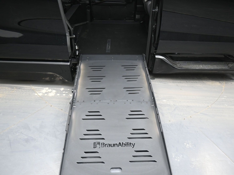 Black Toyota Sienna image number 10