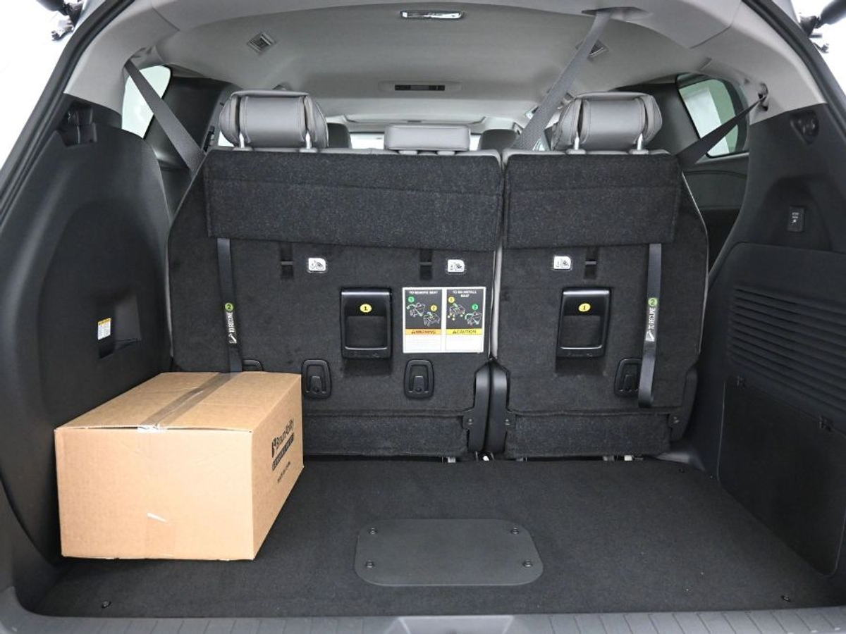2025 TOYOTA SIENNA - Image 24