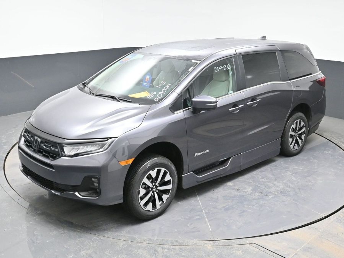 Grey Honda Odyssey image number 22