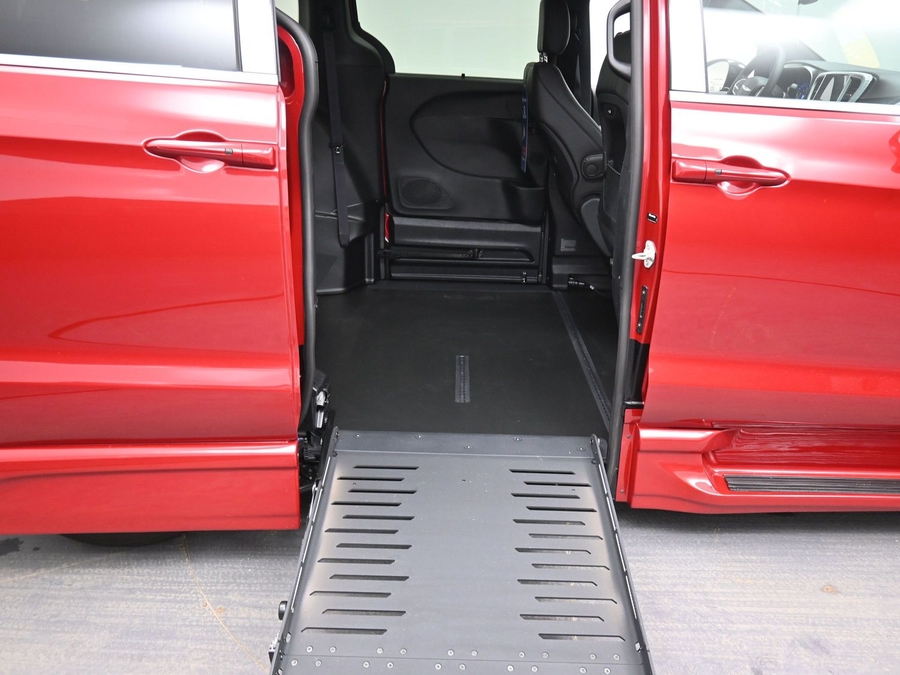 Red Chrysler Pacifica image number 11