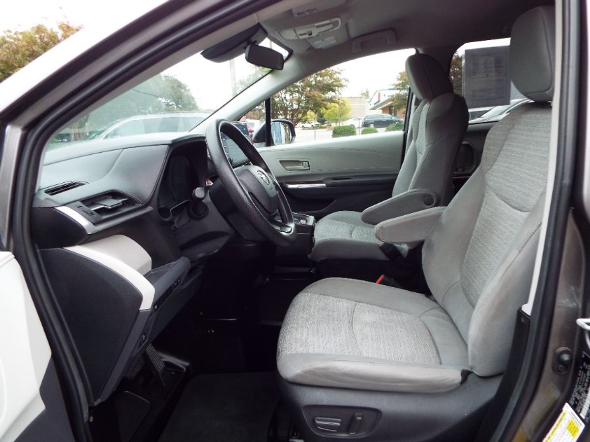 2022 TOYOTA SIENNA - Image 16