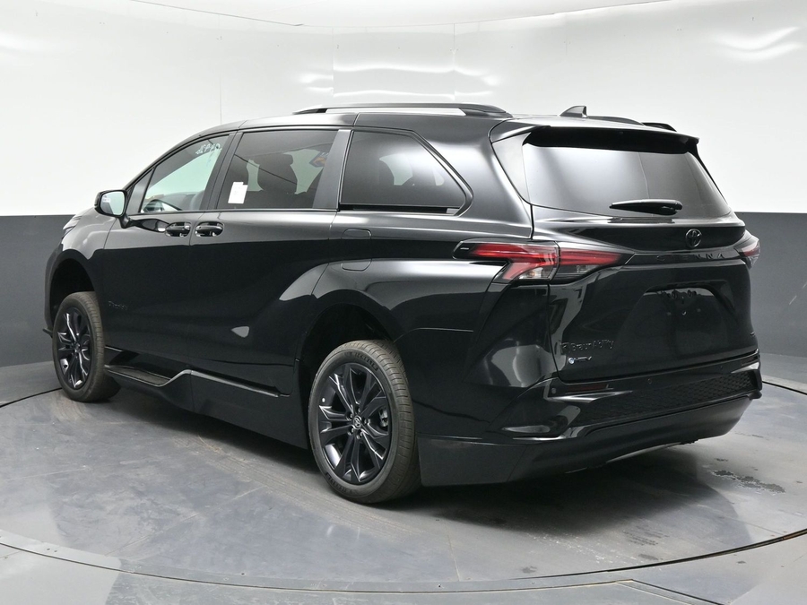 New 2026 Toyota Sienna Hybrid XSE Sport - BraunAbility Side Entry Fold Out Automatic Ramp