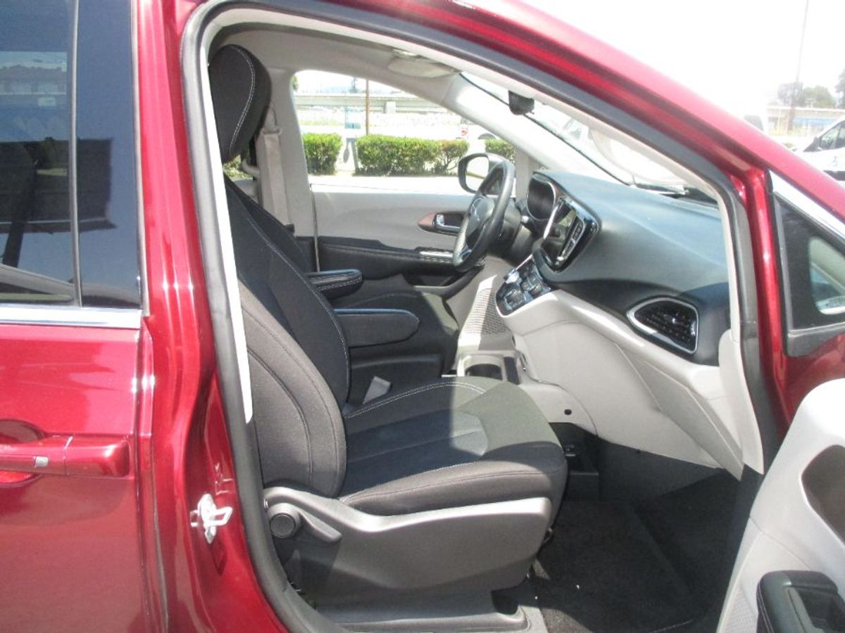 2022 CHRYSLER VOYAGER - Image 22
