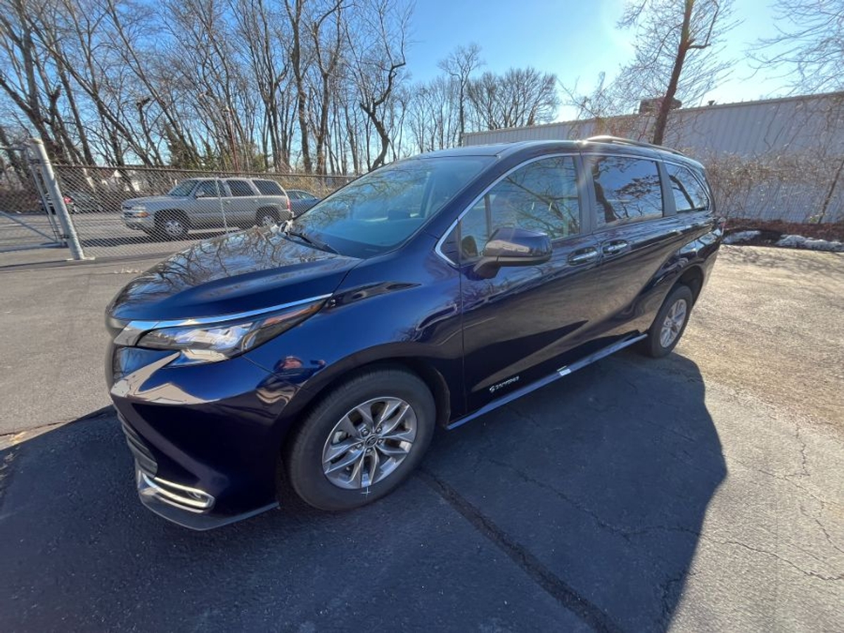 2024 TOYOTA SIENNA - Image 12