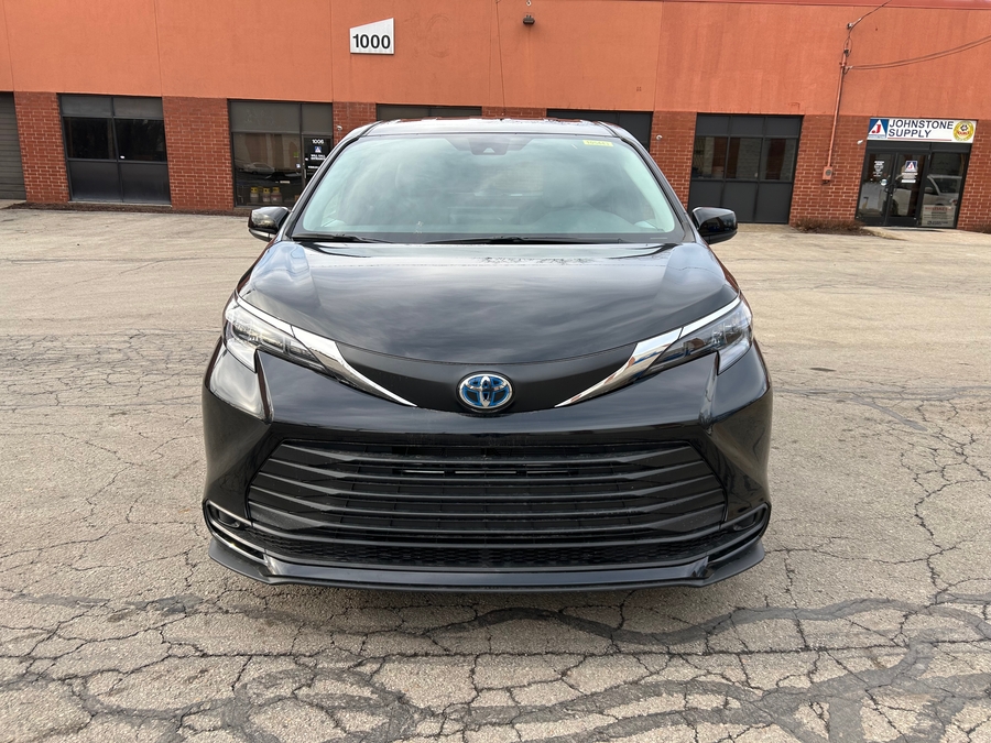 2025 TOYOTA SIENNA - Image 3