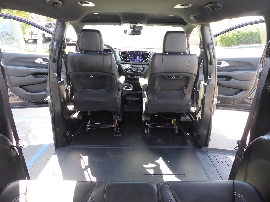 Used 2023 Chrysler Pacifica Touring L - BraunAbility Side Entry Fold Out Automatic Ramp