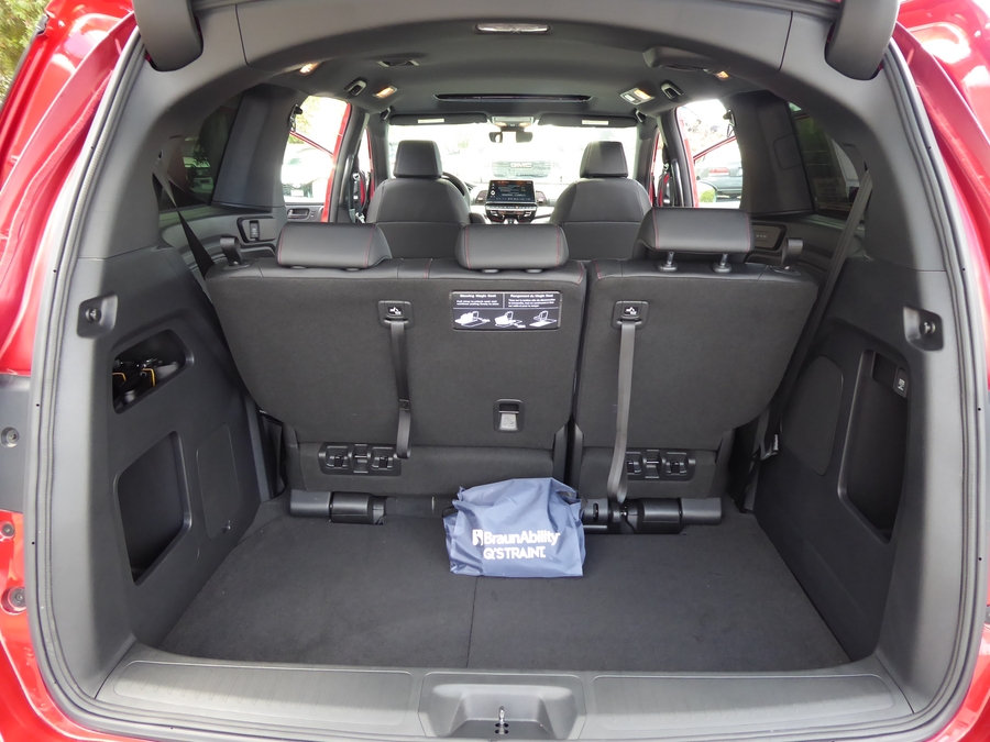 New 2026 Honda Odyssey Sport - BraunAbility Side Entry In Floor Automatic Ramp