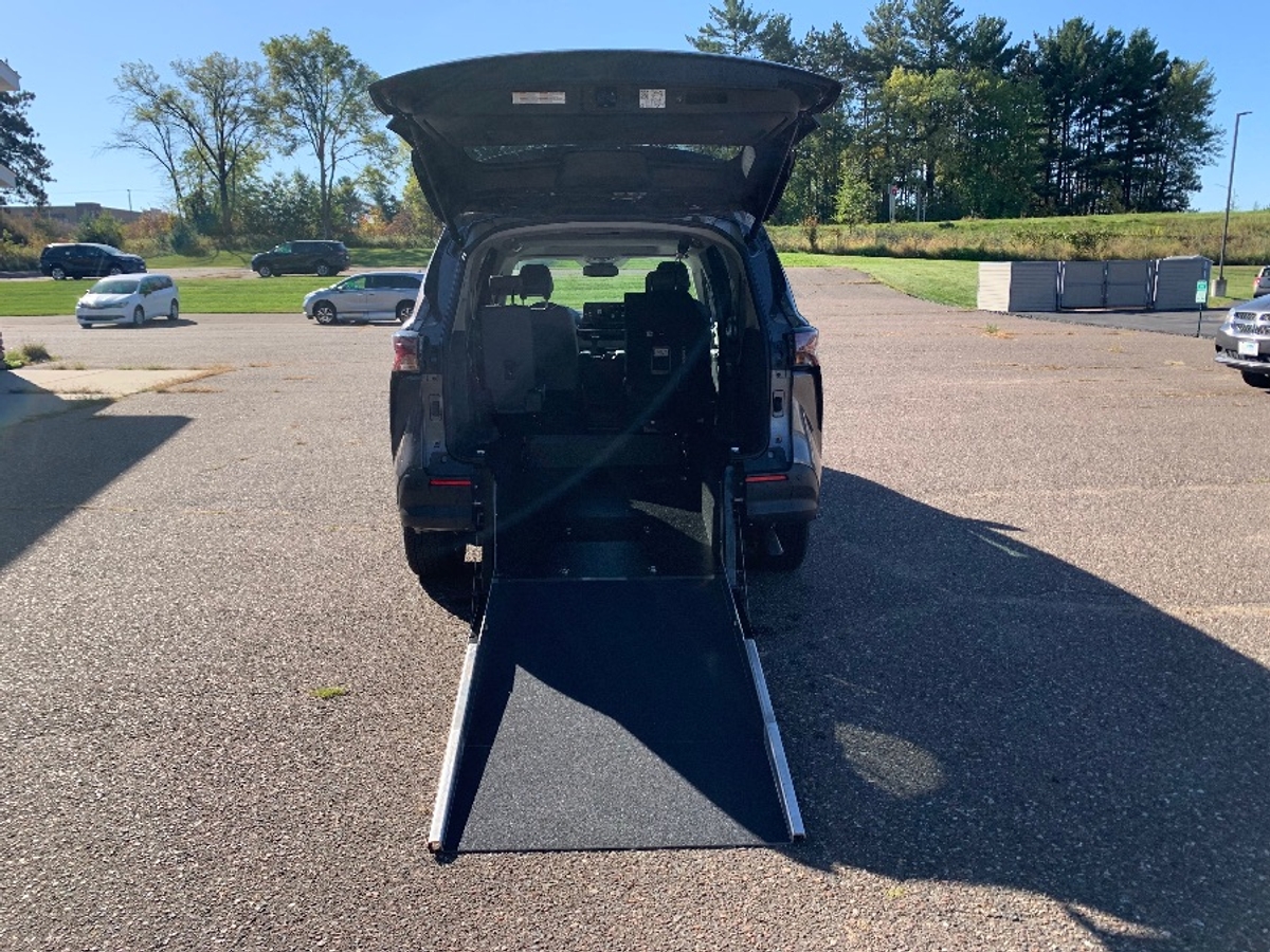 2024 TOYOTA SIENNA - Image 5