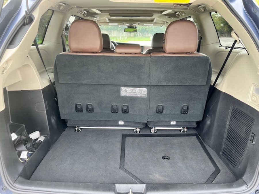 Used 2019 Toyota Sienna Limited - BraunAbility Side Entry Entry In Floor Automatic Ramp