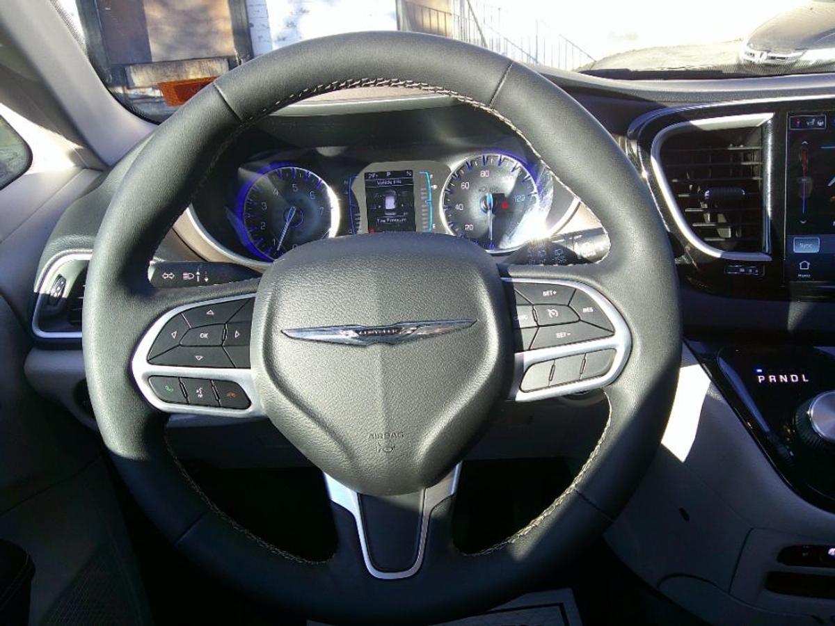 2023 CHRYSLER VOYAGER - Image 10