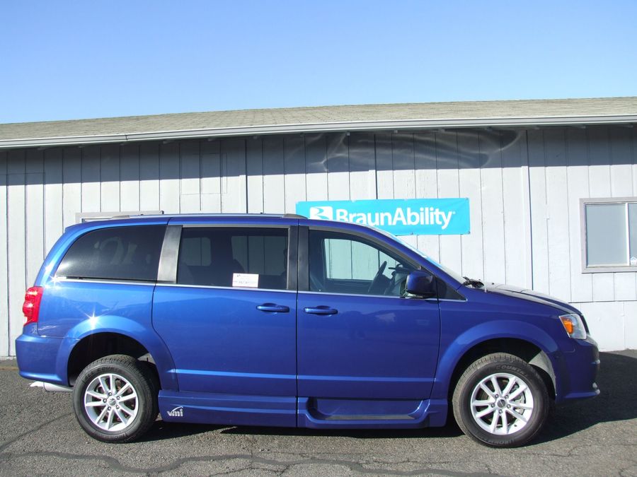 Used 2019 Dodge Grand Caravan SXT - VMI Side Entry Entry In Floor Automatic Ramp