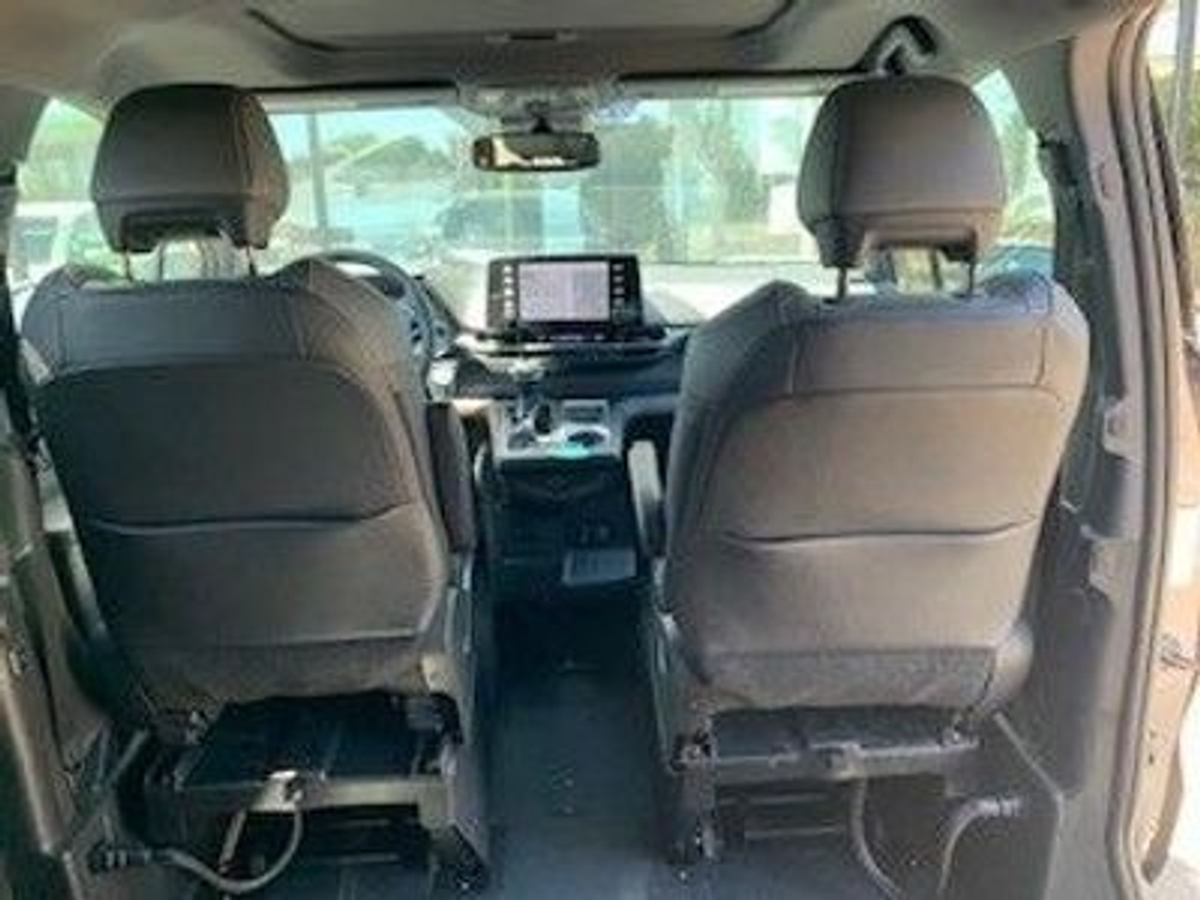 Image of Used 2022 Toyota Sienna XSE 7-Passenger